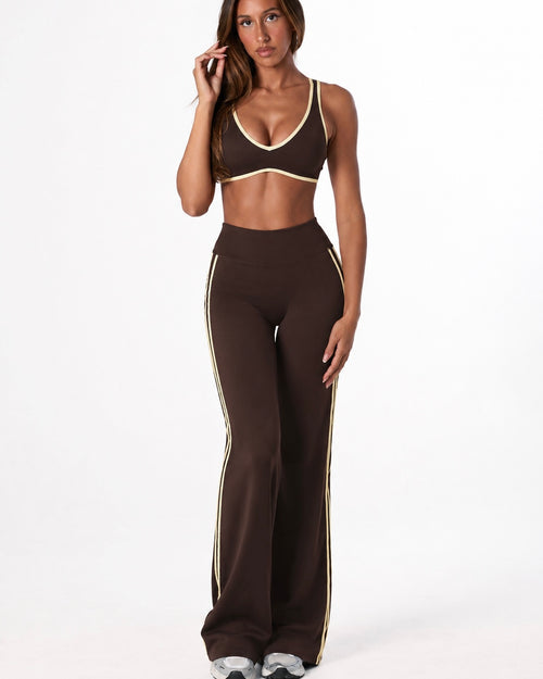 THE CONTOUR SET